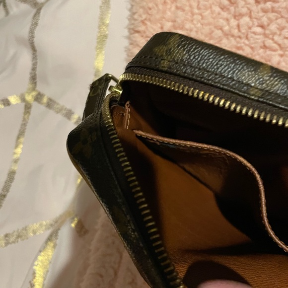 Louis Vuitton Trocadero Crossbody Bag. Great condition. Added pictures - Picture 11 of 13